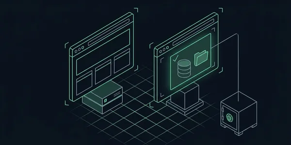 Illustration: Neben der Live-Seite steht eine Testkopie auf einem eigenen Sockel; aus einem Tresor laufen Datenbank und Ordner in die Kopie, die ein grüner Prüfrahmen umgibt.
